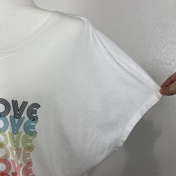 C&C California Pride Shirt Women 1X Plus Size Rainbow Love is Love Spellout Tee - Picture 9 of 16